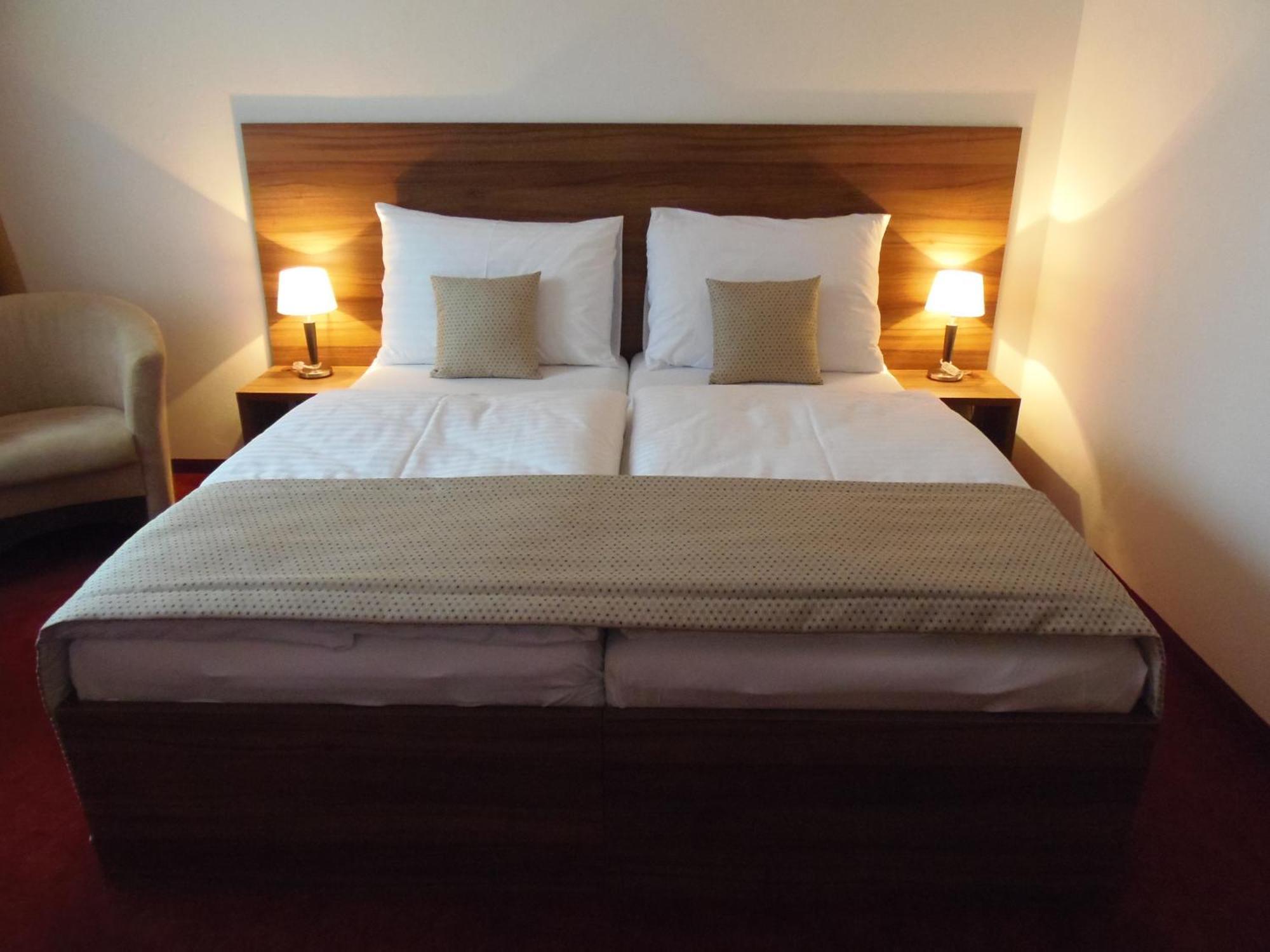 Standard Double Room,1092739890:JPEG